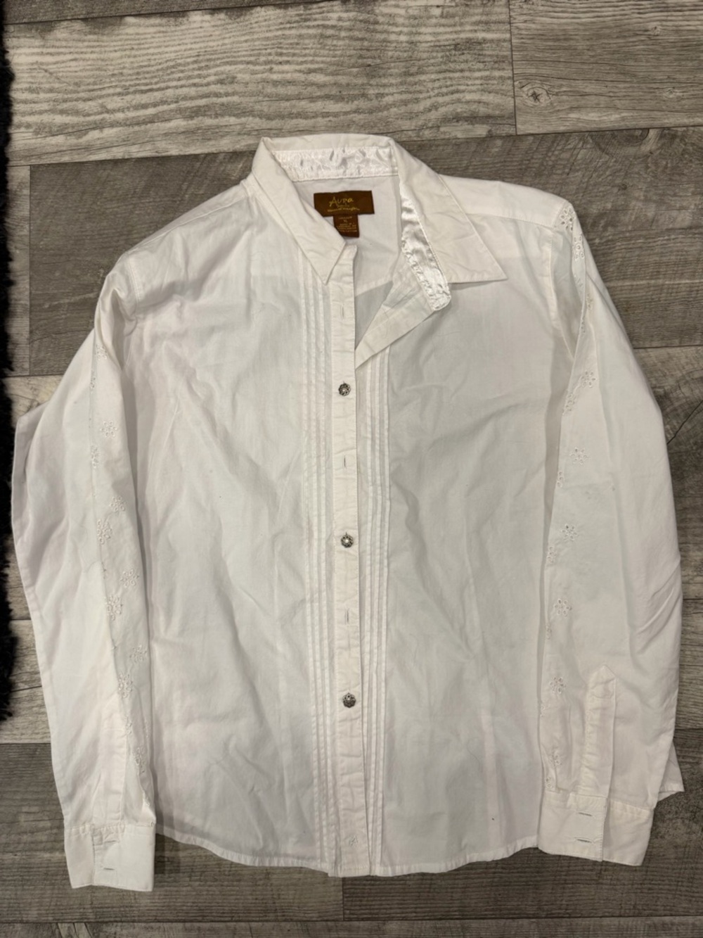 Aventura women’s  White Embroidered Cotton Button-Up Shirt